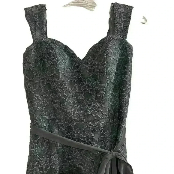 Mori Lee Dark Gray Lace Evening Gown Size 10 Sleeveless V-Neck Short Dress - Picture 16 of 16